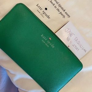 Kate Spade Green Zipper Wallet